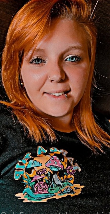 alaskanchick nude model photo