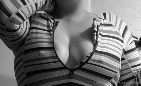 alaskanchick high quality model photo