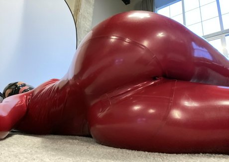 Ravyn Alexa model hot photos