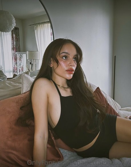 Charletta ASMR star beautiful image