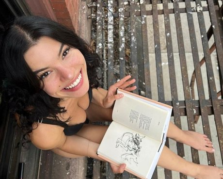 Rebecca Joelle nude model picture