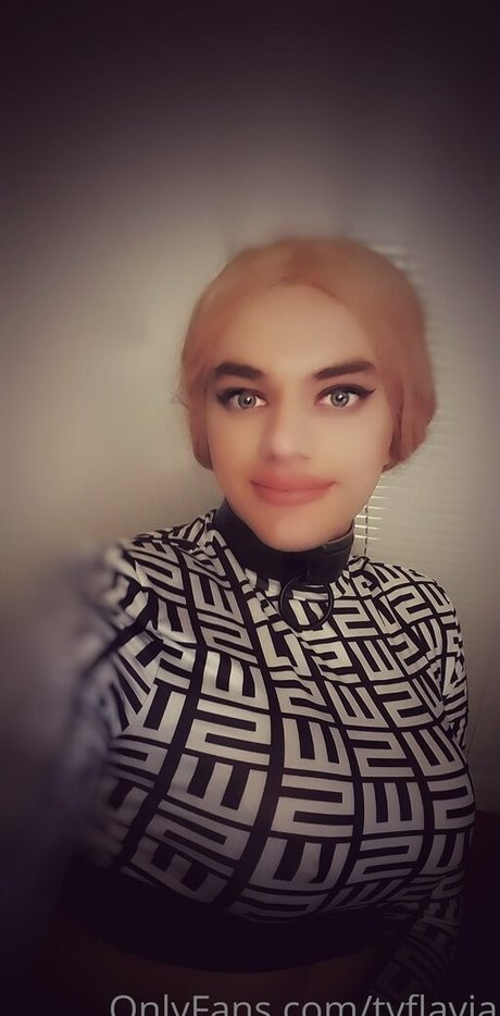 tvflavia perfect star photo