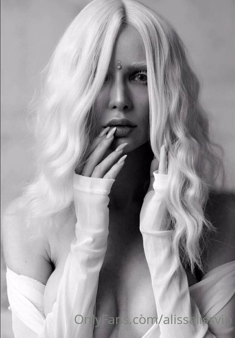alissalissvip model erotic archive