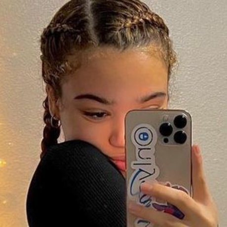 kindlykileyy art pornstar image