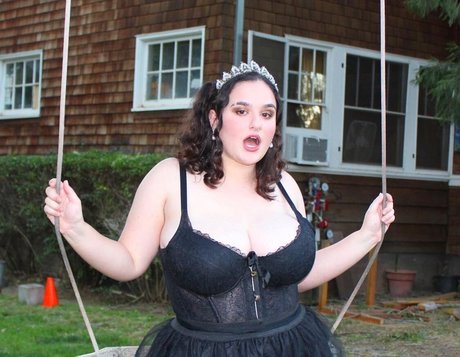 Alida Roos Profile pic