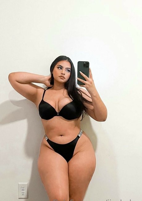 _isabelxx nude pornstar galleries