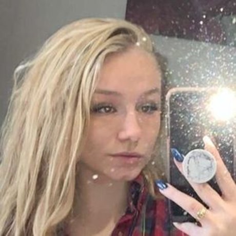 Hannah Woods adult actress image