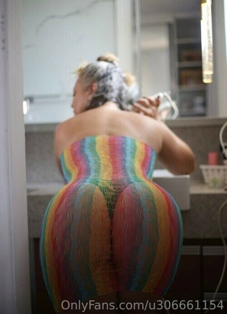 Jennifer Gobbi naked model galleries