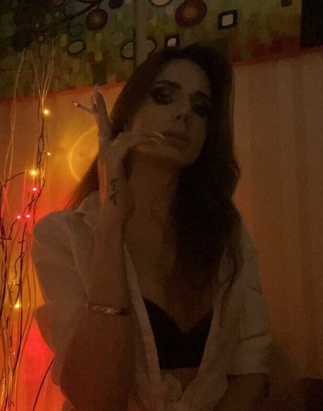 Foxyirene pornstar nudes pictures