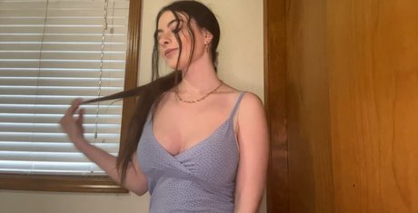 Nellie Edens exclusive actress image