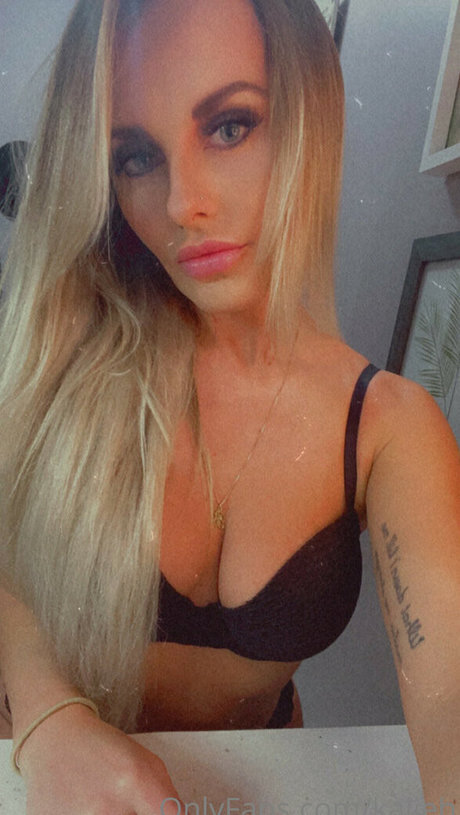 Kalieh beautiful pornstar img