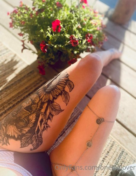 oneleglover pornstar hd pictures