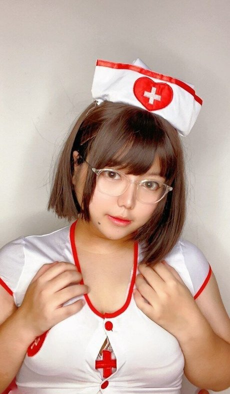 CrispyPork sexy model photo