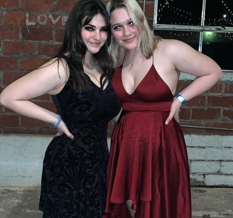 Sarah Lynne Marie high quality star images