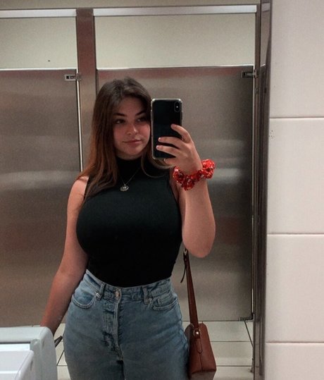 Sarah Lynne Marie star hd image