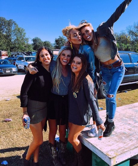 Caroline Wall model hd galleries