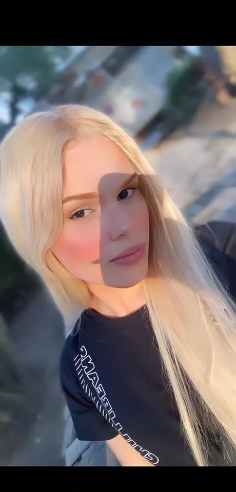 Maia Feel nude actress pics