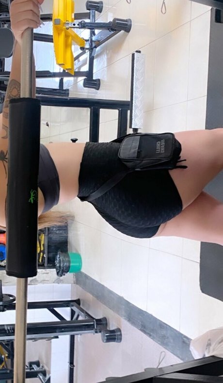 Maia Feel art model galleries