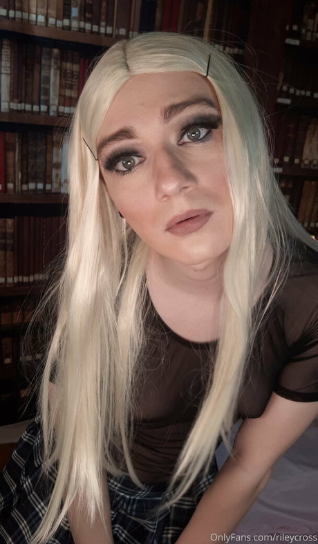 rileycross model xxx pics