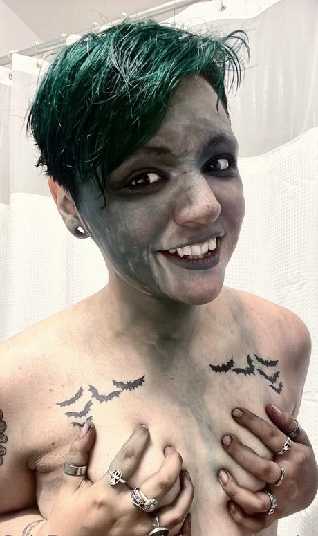 Nightmarekittykat pornographic actress photo