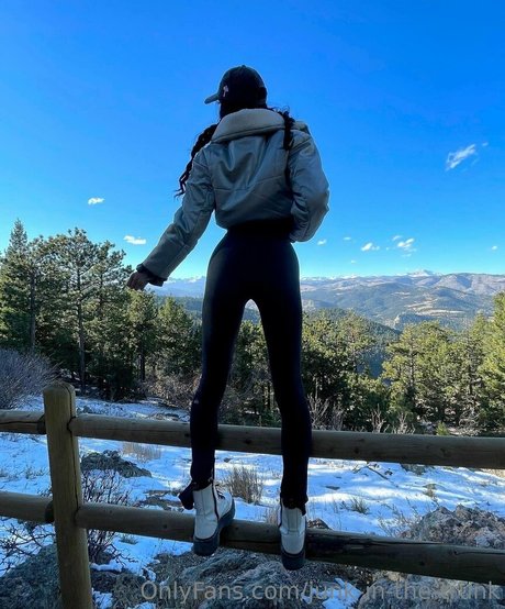 junk in the trunk star naked archive