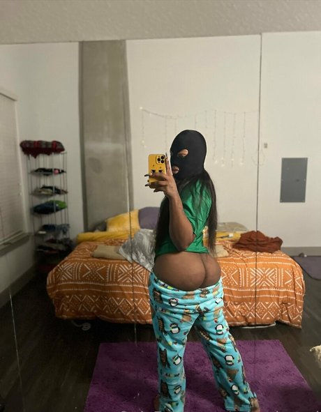 robynhated star high quality pic