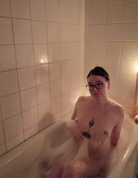 embunnyof star erotic image