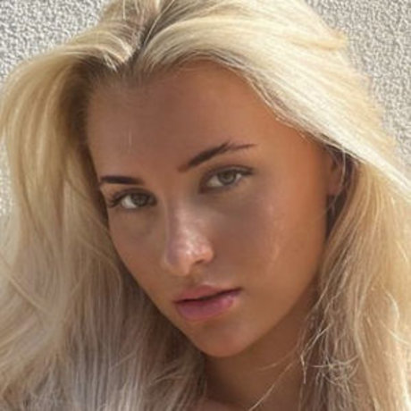 Amber Woods star nude gallery