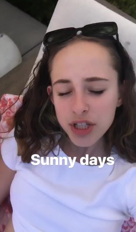 Ava Cooper sexy star img