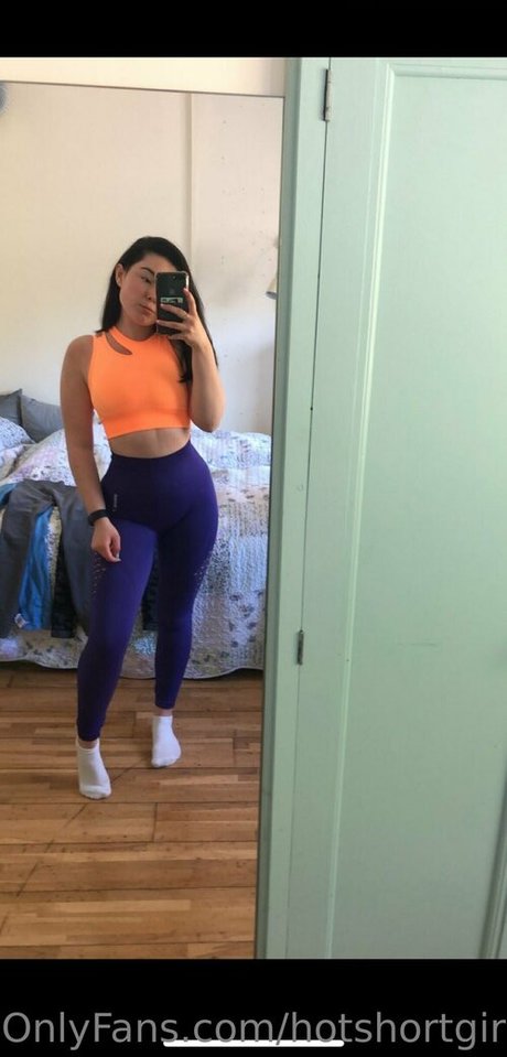 hotshortgirl hot star pic