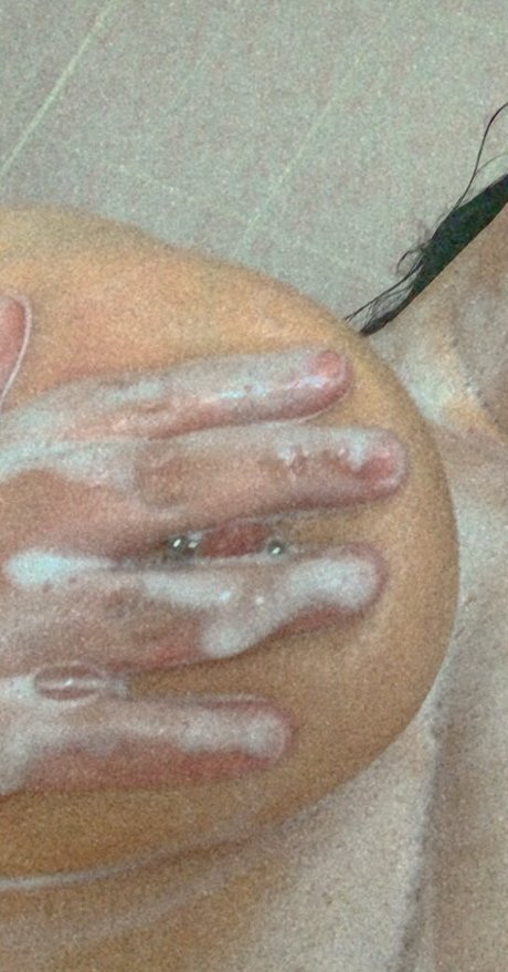 gothykiki model high quality pictures