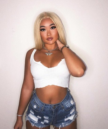 annouveauriche beautiful model galleries