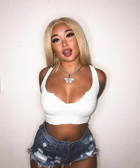 annouveauriche beautiful pornstar photos