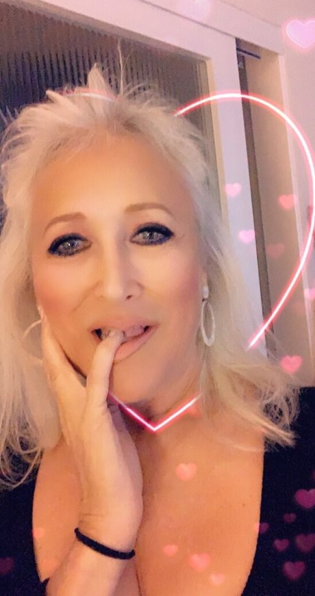 suzieandhannah high quality model gallery