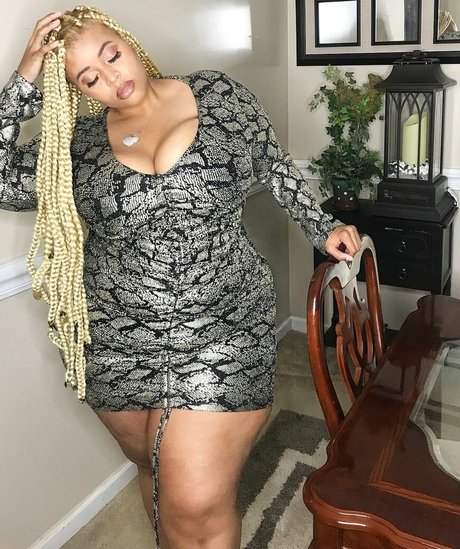 Jasmine Gunn nude actress image