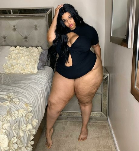 Jasmine Gunn naked pornstar pics