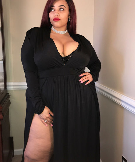 Jasmine Gunn sexy actress gallery