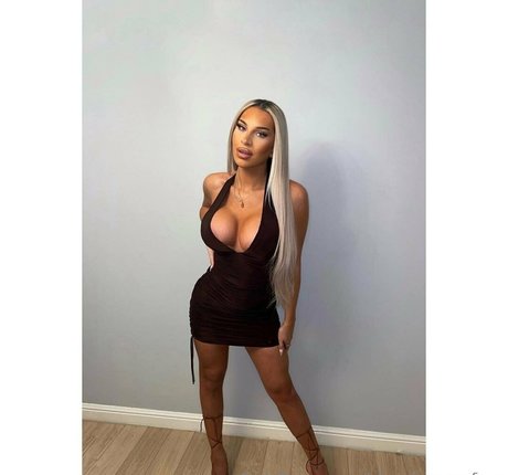 blondiexoxofree model high quality images