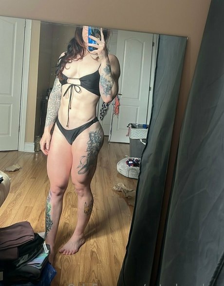 Natasha Aughey pretty star img