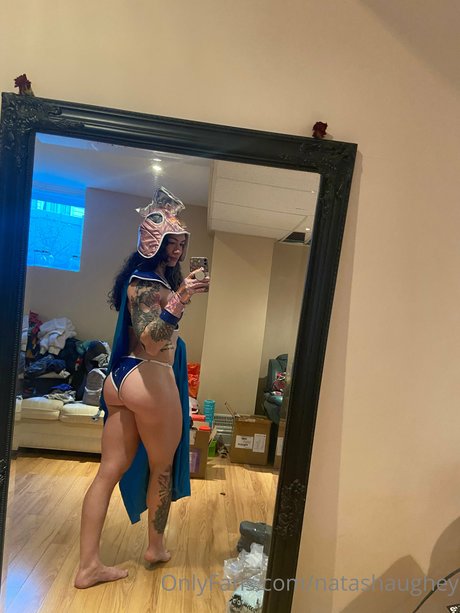 Natasha Aughey erotic model image