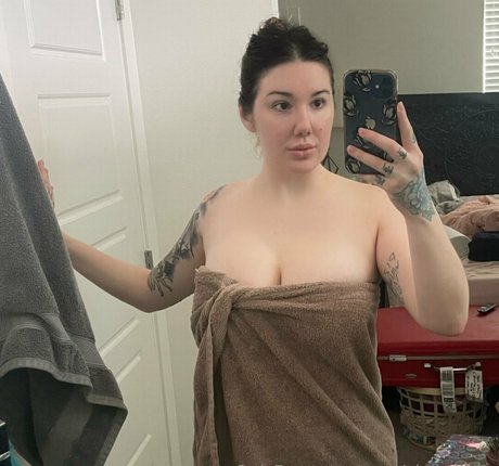 merrickdevillexx hot model image