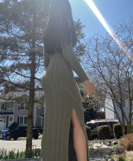 alyssaleaasmr porn model pic