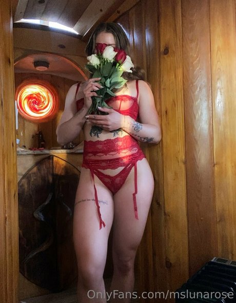 Mslunarose beautiful model pic