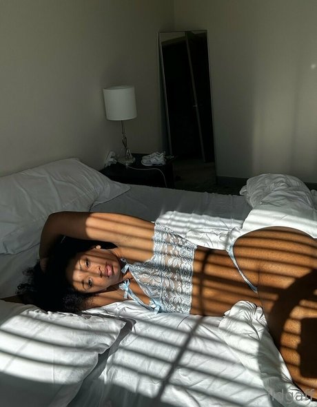 ildgaff naked actress picture