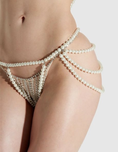 Miss Mosh pretty model pics