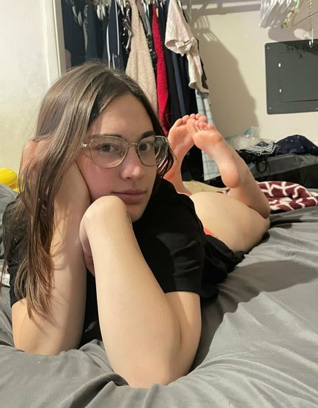 lillylovespenisland pornstar pictures