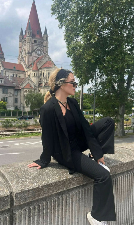 Brec Bassinger free star photo