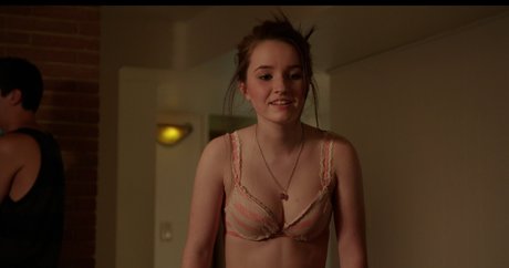 Kaitlyn Dever top pornstar pic