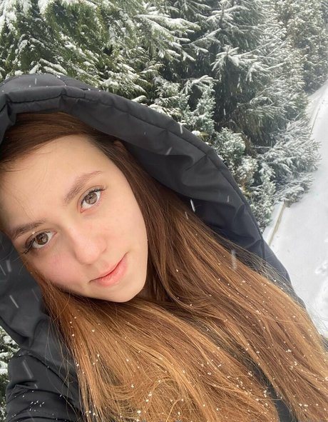 tasha111 pornstar top image