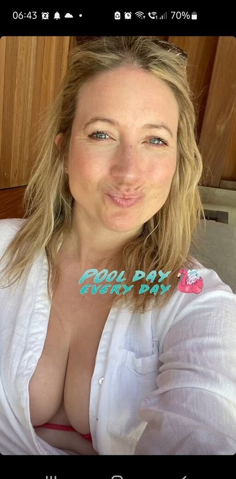 Sarah Cruddas star exclusive images